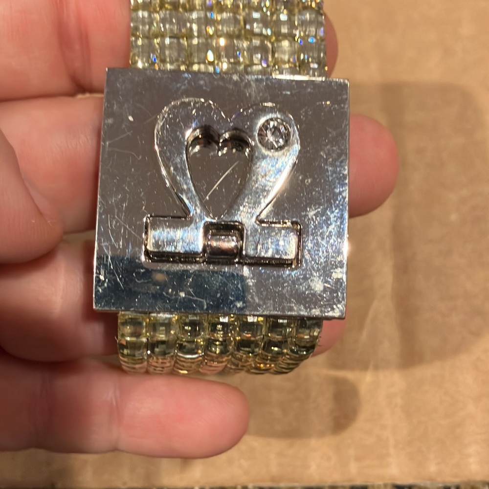 Rhinestone heart clasp bracelet - Picture 3 of 15